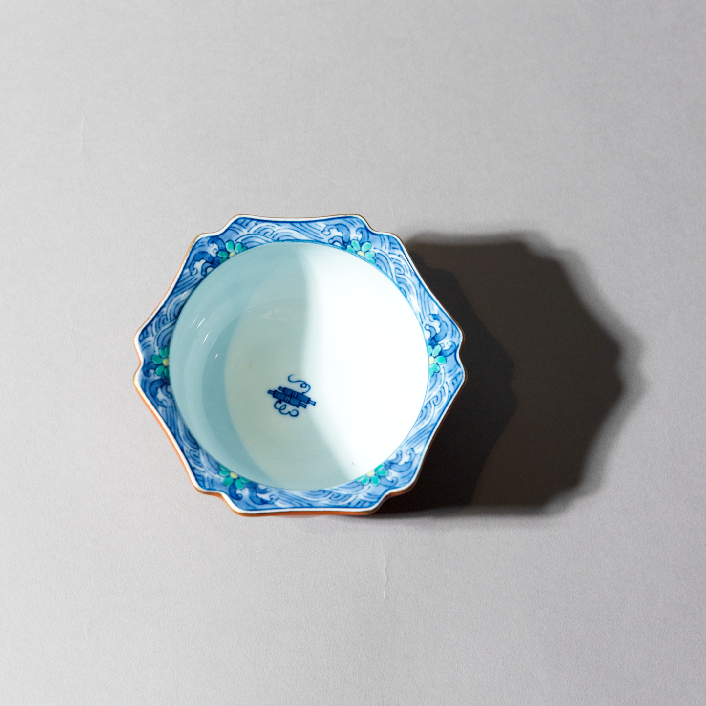 朱釉波花　木甲型小鉢 (21541)　