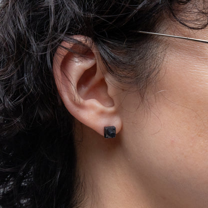 スイッチピアス/BLACK