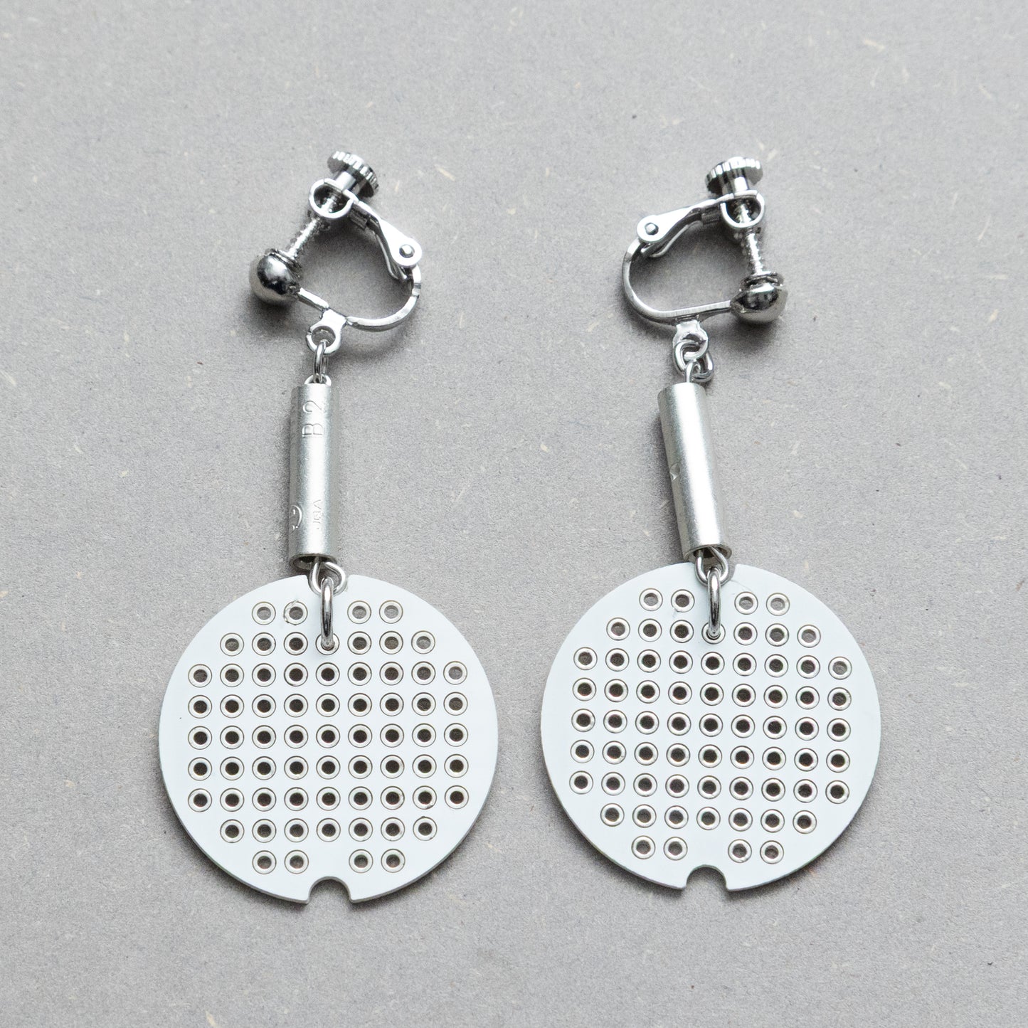 丸い基板のイヤリング/SILVER