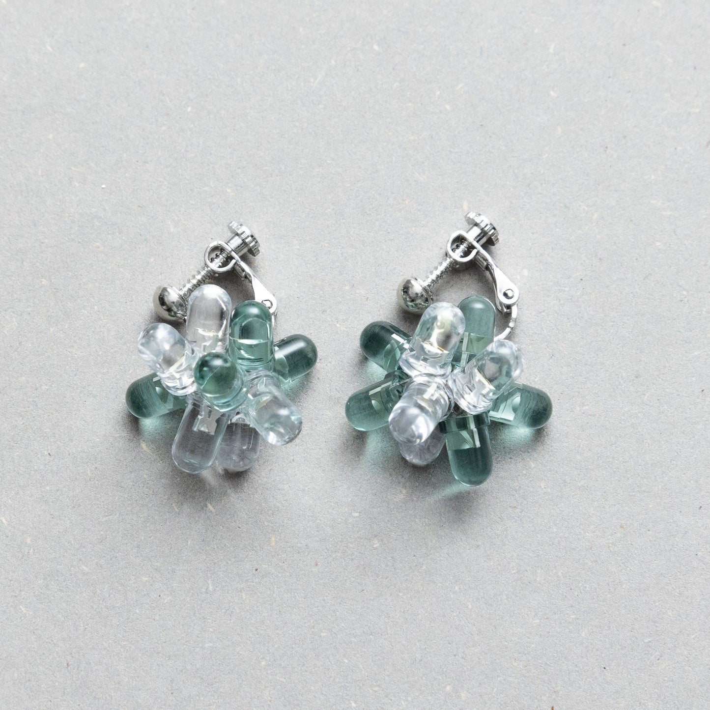 電子部品のお花イヤリング/GREEN/CL