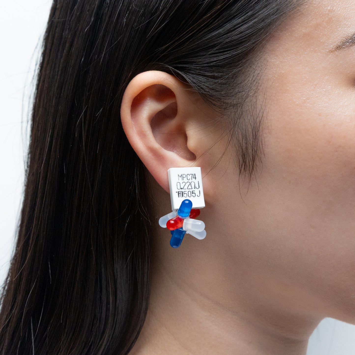 電子部品の花瓶イヤリング/WHITE/TR