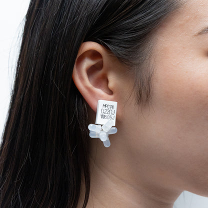電子部品の花瓶イヤリング/WHITE/WHITE