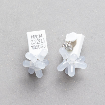 電子部品の花瓶イヤリング/WHITE/WHITE