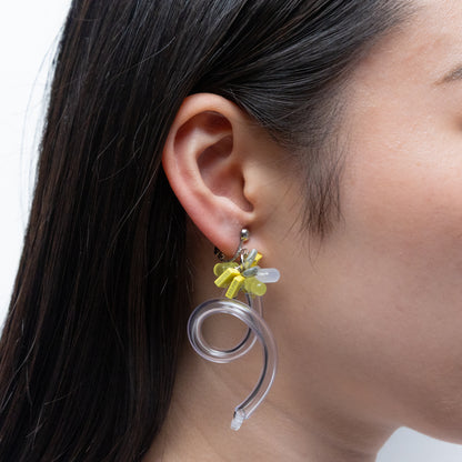 電子部品の一輪お花イヤリング/YELLOW/CL/SILVER