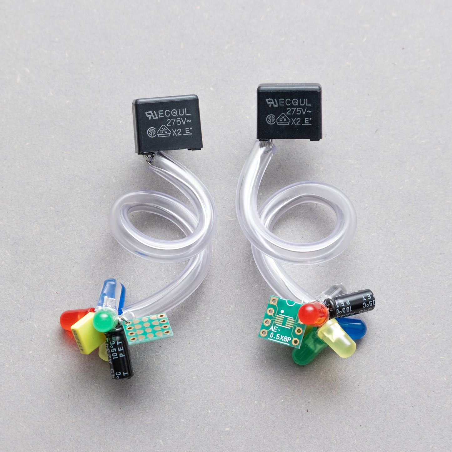 電子部品のうねうねピアス/BLACK/MIX