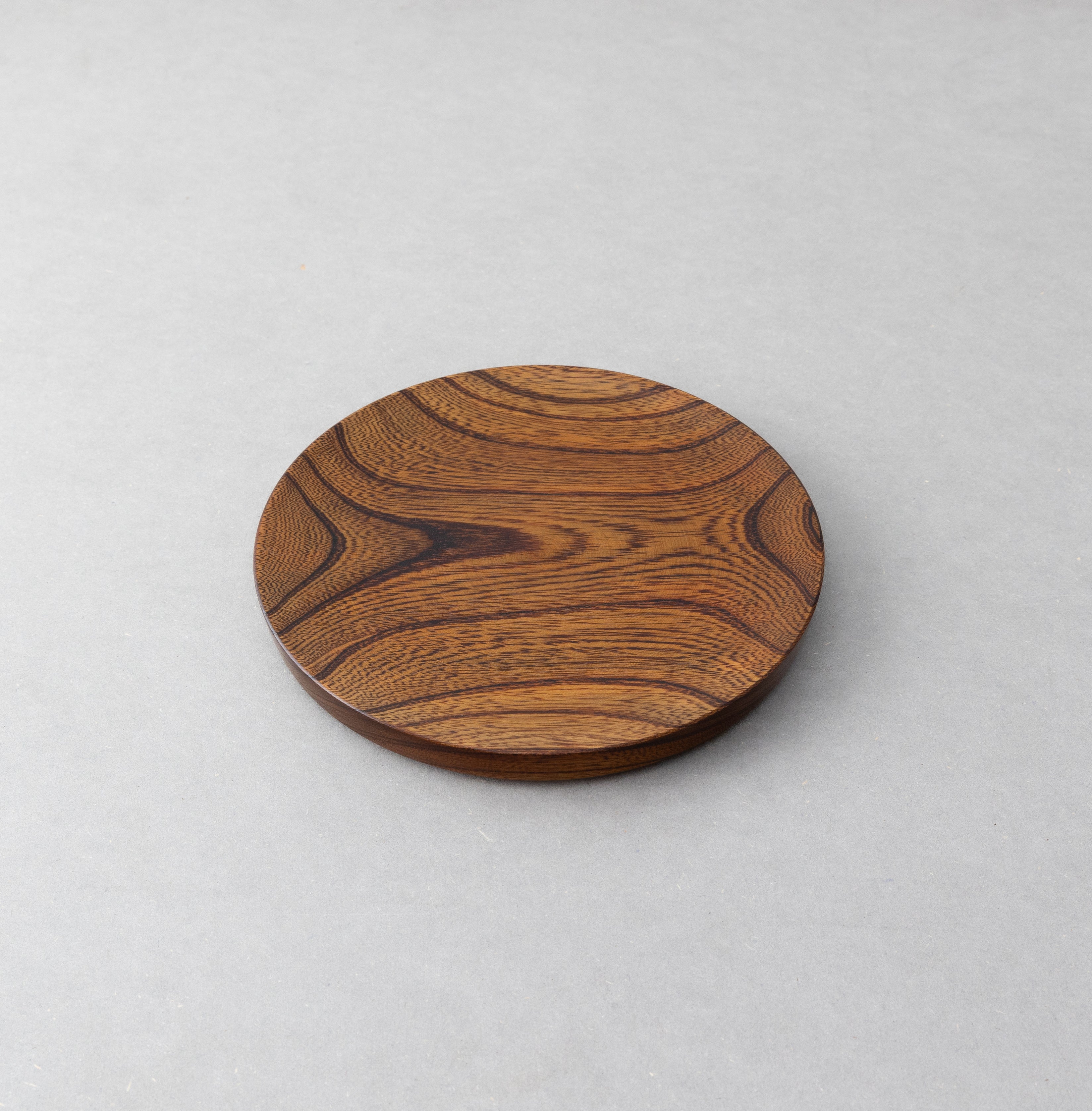 PASS THE BATON ONLINE SHOP